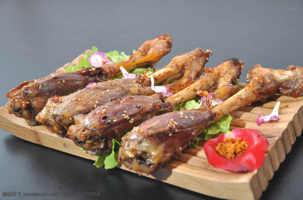 烤羊后小腿 小羊腿 羊腿 烤羊腿 羊肉 燒烤 餐飲美食 傳統(tǒng)美食