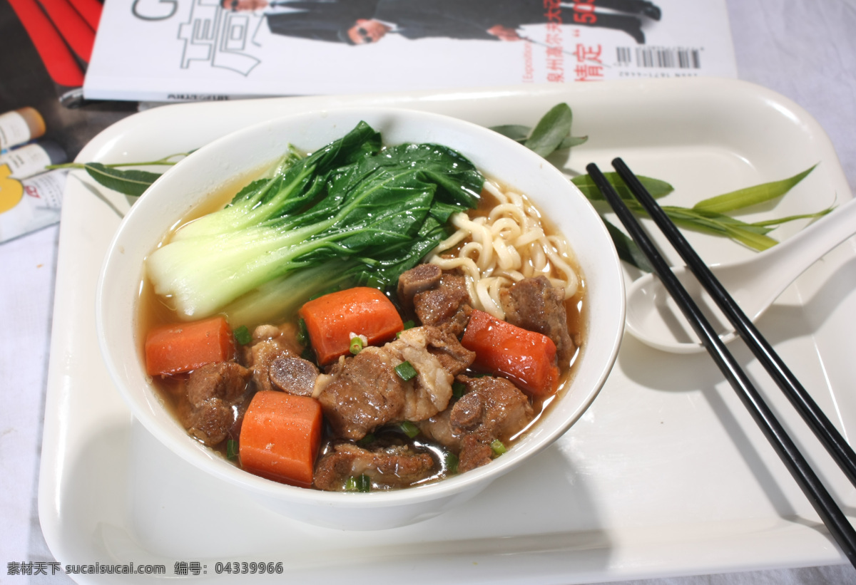 紅燒排骨面 排骨面 小吃 青菜 紅蘿卜 拍攝圖片 傳統(tǒng)美食 餐飲美食