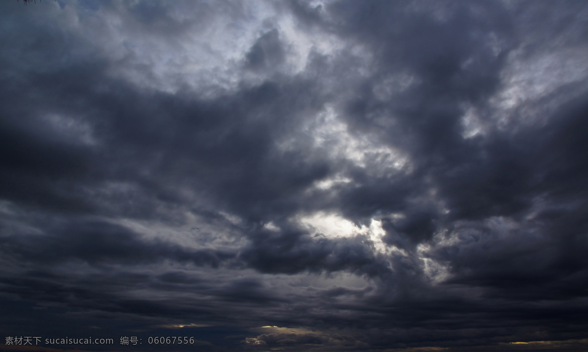 天空高清云圖 飛翔 翱翔 清新 清爽 純凈天空 云朵 白云 浮云 流云 氣象 云層 天氣 云狀 光束 光感 光線 晴天 雨天 陰天 白天 黑夜 晴空萬里 藍天 陽光 太陽 山川 云彩 早晨 日出 云海 烏云山峰 山水風(fēng)景 天空 天幕 天穹 蒼穹 藍天白云 夕陽 上蒼 長天 長空 青空 云天 天宇 穹宇 碧落 凌霄 景物高清圖 自然景觀 自然風(fēng)光