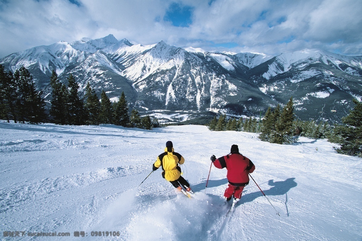 高山 滑雪 运动员 高清 雪地运动 划雪运动 极限运动 体育项目 下滑 速度 运动图片 生活百科 雪山 风景 摄影图片 高清图片 体育运动 黑色