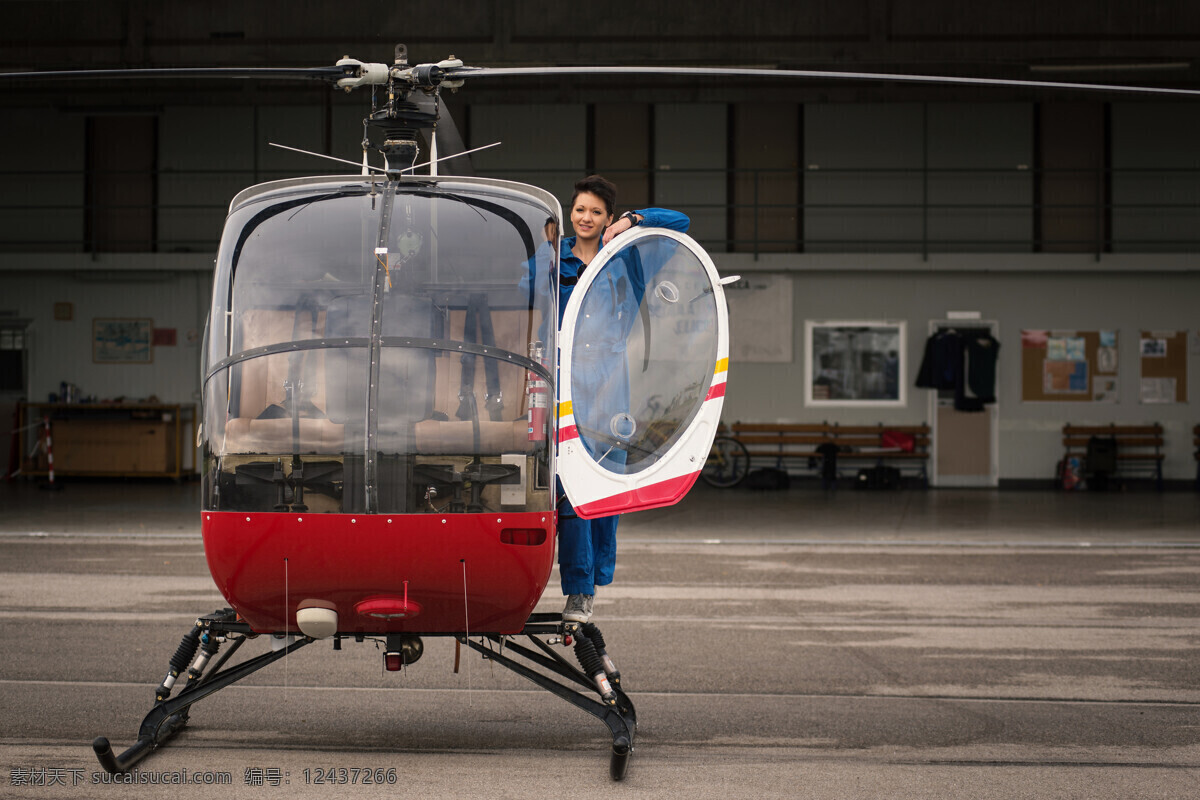 直升飛機 女 飛行員 直升機 女人 女性 交通工具 航空 飛機圖片 現(xiàn)代科技