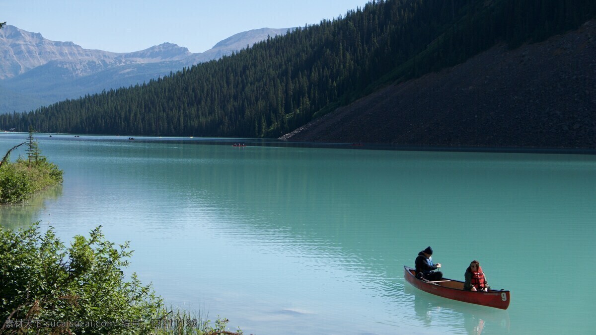 皮划艇 景观 景区 船 休闲 冰川水 露易丝湖 加拿大 旅行 雄伟 自然 自然景观 自然风景