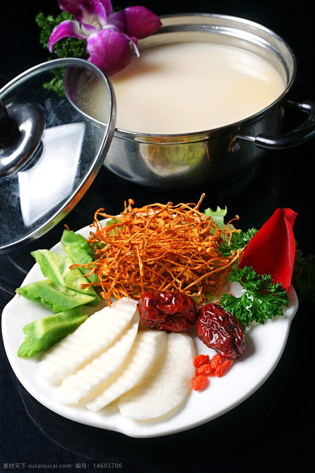 蟲草花 清熱湯鍋 中餐 美食 養(yǎng)生湯 滋補 養(yǎng)生食材 湯鍋 藥膳 中式料理 食療 紅棗 枸杞 蓮藕片 健康飲食