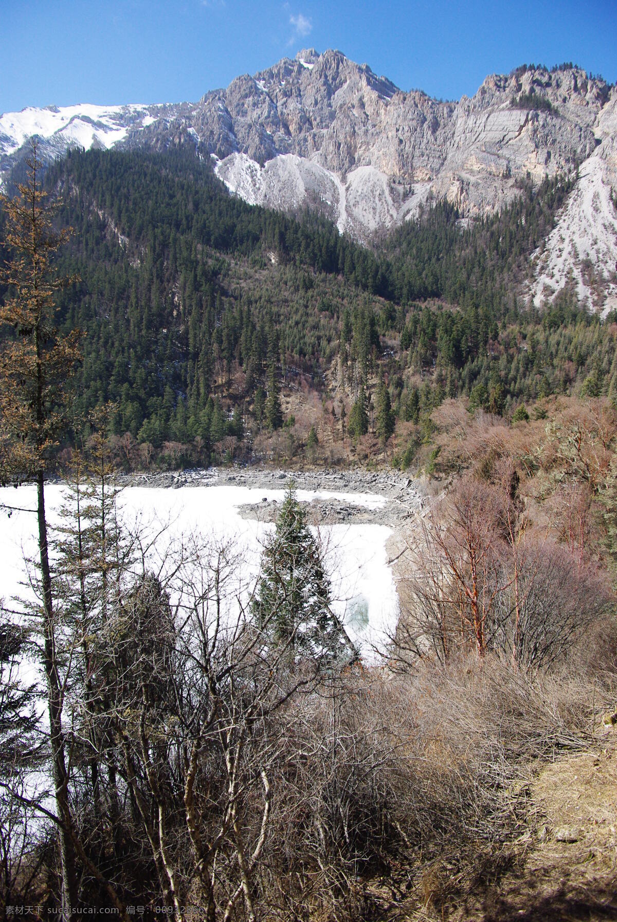 四川九寨沟 九寨沟 九寨沟风光 山水 山水风光 九寨沟风景 秋天的九寨沟 九寨沟景色 九寨沟瀑布 溪水 芳草海 九寨沟芳草海 九寨沟山水 长海 九寨沟旅游 自然风光 雪山 九寨沟雪山 沃洛色莫 雪山的水 四川风景 四川景点 自然景观 风景名胜