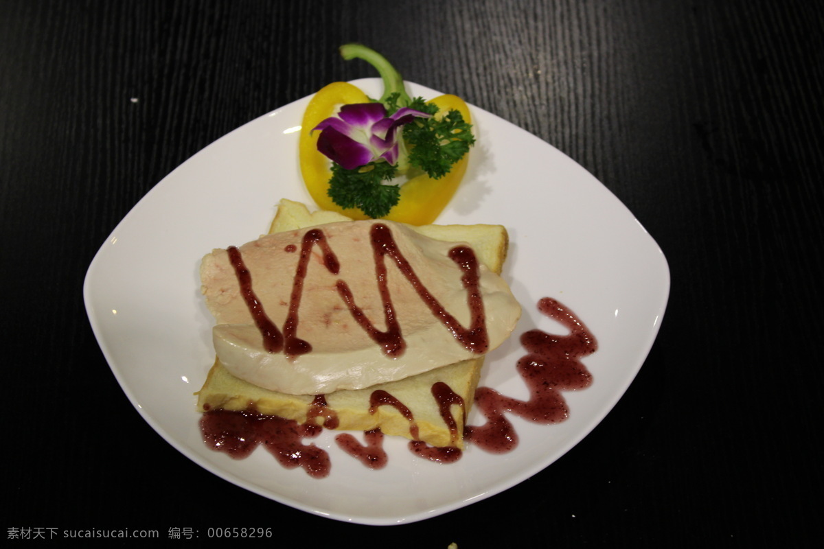 法式 鹅 肝 餐饮美食 面包 蔬菜 西餐美食 紫花 法式鹅肝 鹅肝 白碟 风景 生活 旅游餐饮