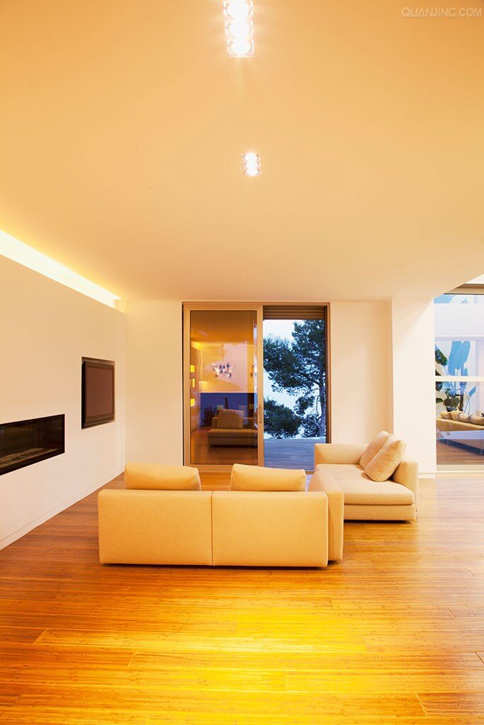 家具免费下载 窗户 灯光 地板 门 墙壁 沙发 家居装饰素材 室内设计