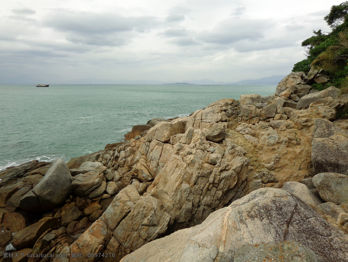 海景 白云 船 海面 海水 礁石 景 轮船 岩石 天空 自然风景 自然景观 风景 生活 旅游餐饮