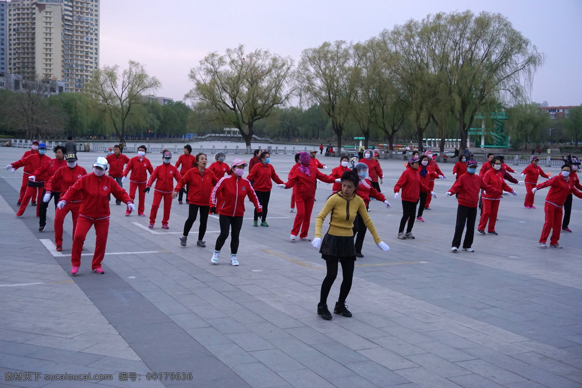 公园 广场舞 大妈 广场 休闲 体育运动 生活百科 娱乐休闲