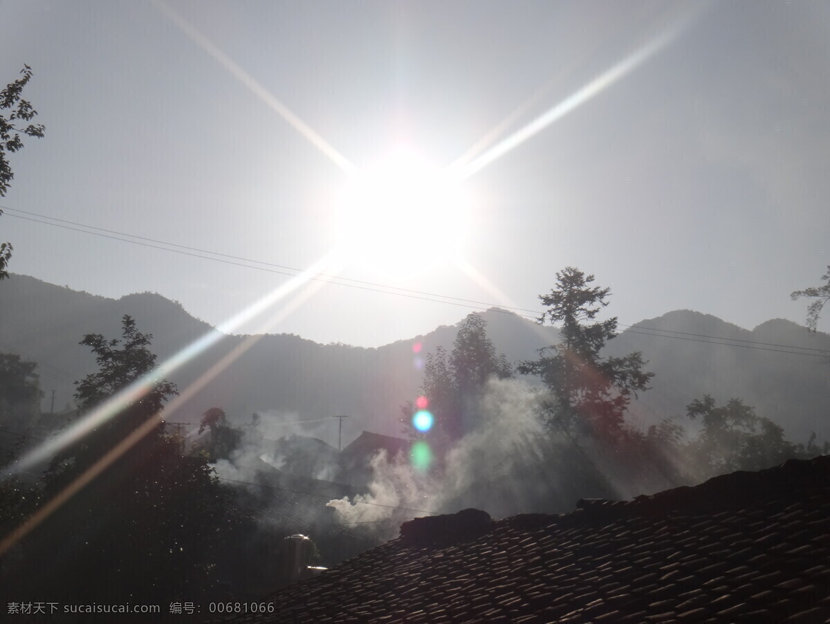 天空 阳光 光线 光 彩云 星光 阳光瓦房 农村瓦房 瓦房 彩云之南 自然景观 自然风景