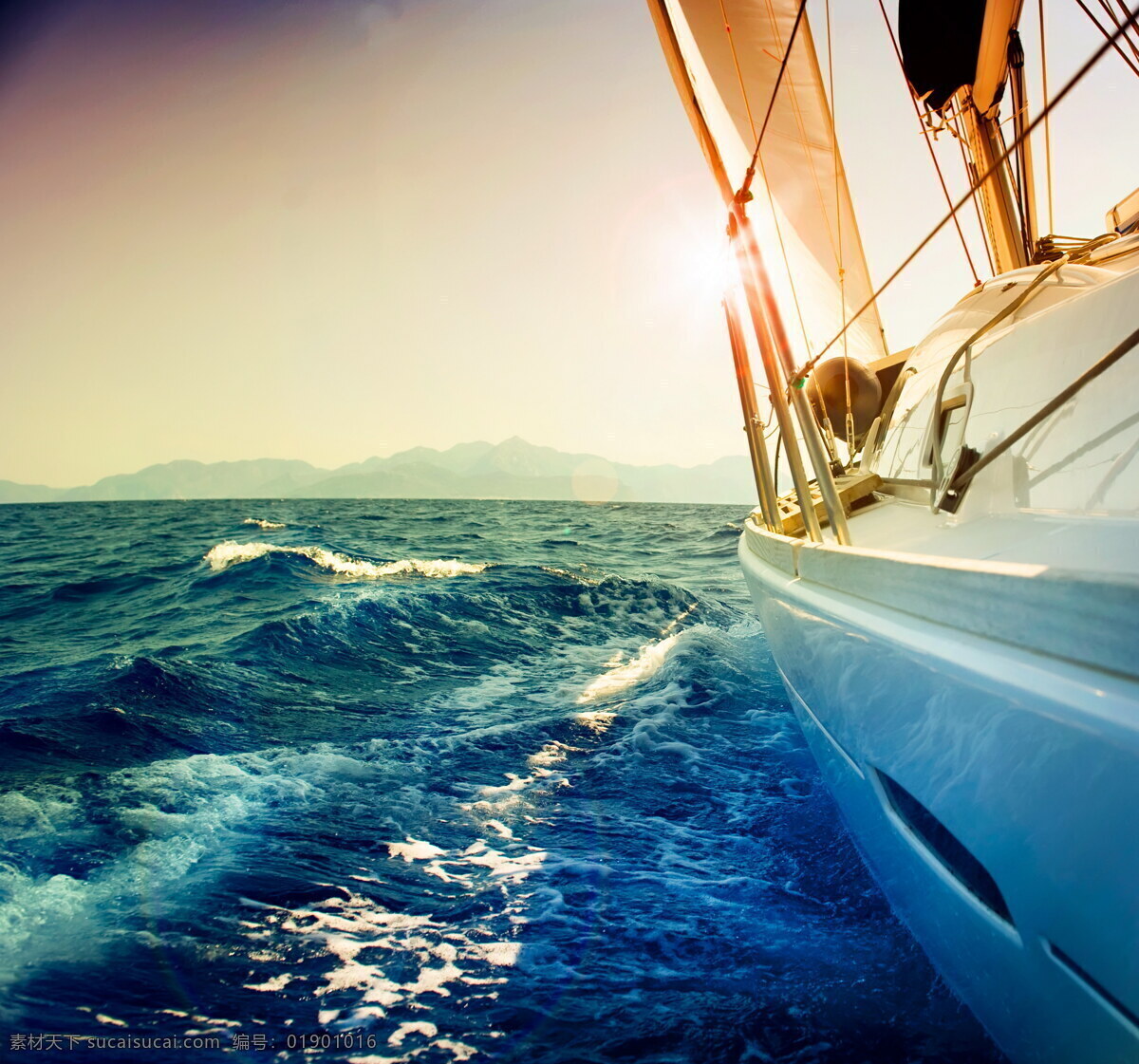 海上帆船 海浪 大海 帆船 游艇 航海 旅行 海洋 海边 一帆风顺 自然美景 乘风破浪 现代科技 交通工具