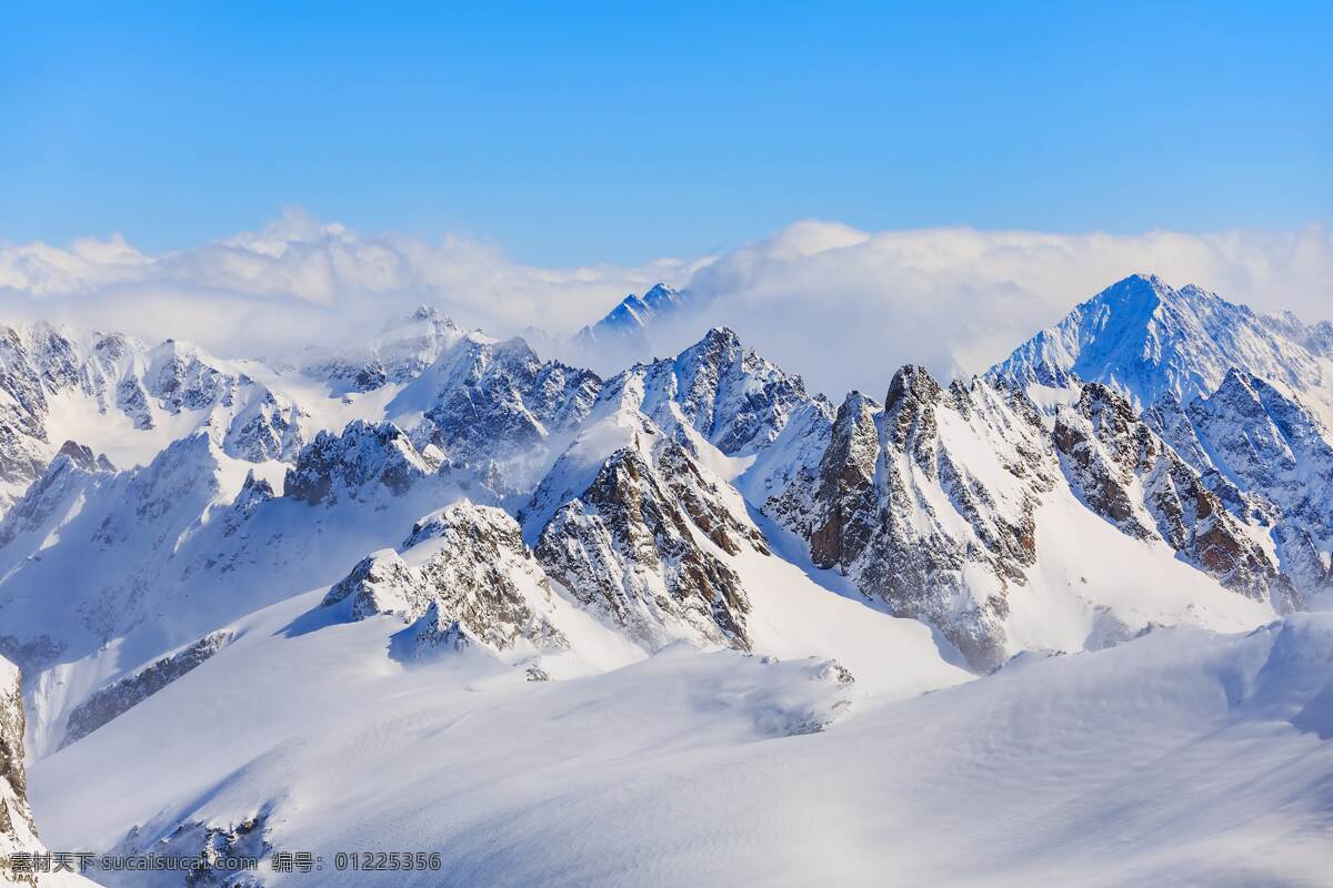 雪山 冬季 山顶 悬崖 高山 自然景观 山水风景