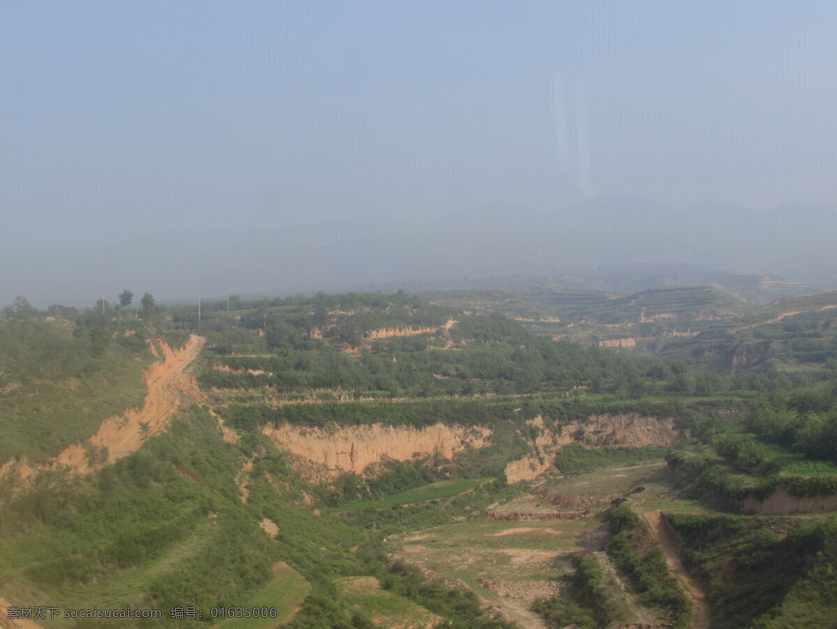 山区风景 大山 铁路风景 大好河山 沿途风光 吕梁地区 土山 景区山 山林 树林 树木 绿树 晴天树林 绿树风景 达之悦 自然景观 自然风景