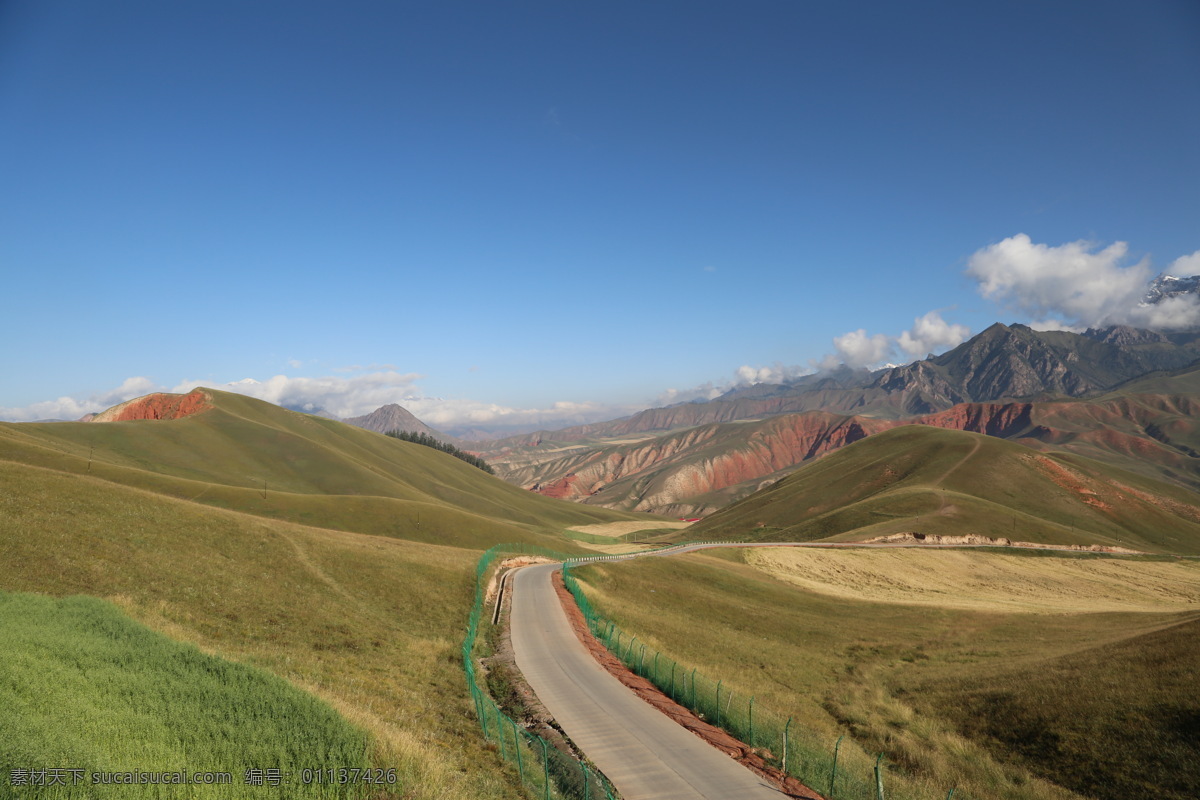 西部风情 西北 风景 公路 丹霞地貌 丝绸之路 大西北 蓝天白云 草原 自然风光 自然风景 自然景观