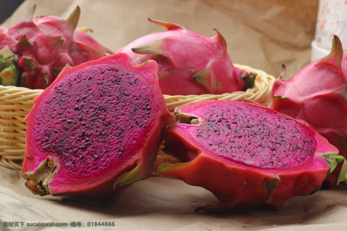 红心火龙果 火龙果 火龙果肉 广西水果 农特产 红龙果 水果高清大图 生物世界 水果
