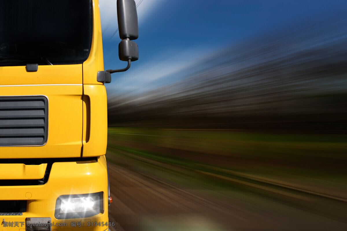 高速 行驶 黄色 大型 货车 高速行驶 黄色货车 行驶中的货车 大型货车 乡间风光 交通工具 汽车图片 现代科技