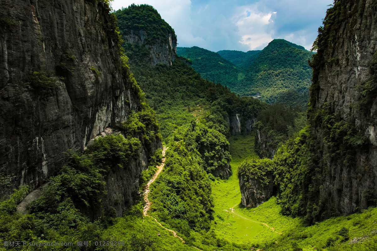 大山美景 大山 高山 壮丽 美景 草坪 蓝天 多娇江山 自然景观 自然风景