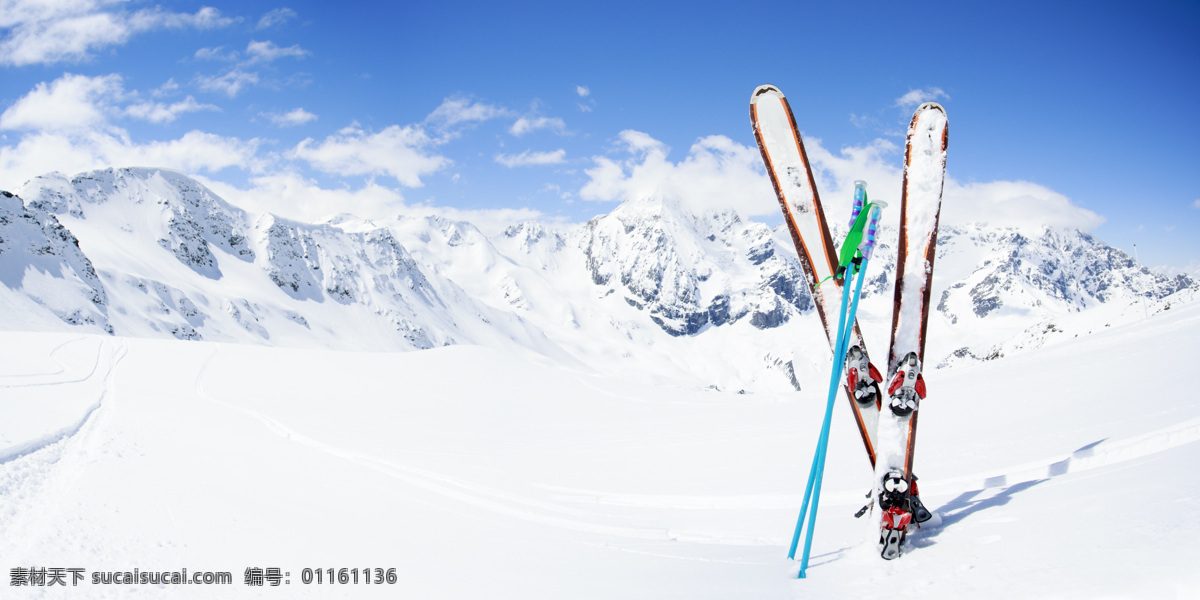 雪山与雪橇 雪橇 滑雪场 雪地风景 雪山风景 美丽风景 冬天美景 体育运动 生活百科 白色