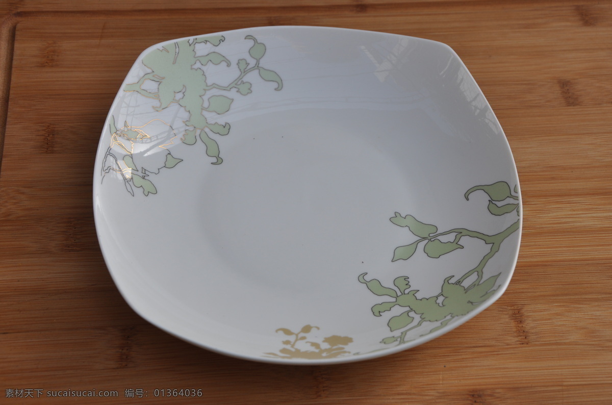盘子 餐具 餐具厨具 餐饮美食 厨房用品 面板 勺子 碗 木菜板 蝶子 家居装饰素材 室内设计