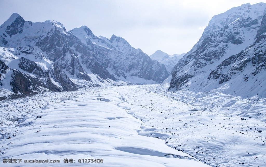 新疆 托木尔峰 雪山 冰川 航拍 托木尔峰冰川 阿克苏 高清 天山 山峰 冰封 飞机拍摄 天一航空 自然景观 自然风景