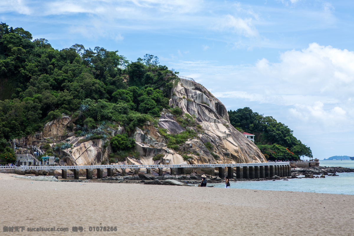 厦门风景 厦门 福建 山峦 沙滩 海水 蓝天 树 旅游摄影 国内旅游