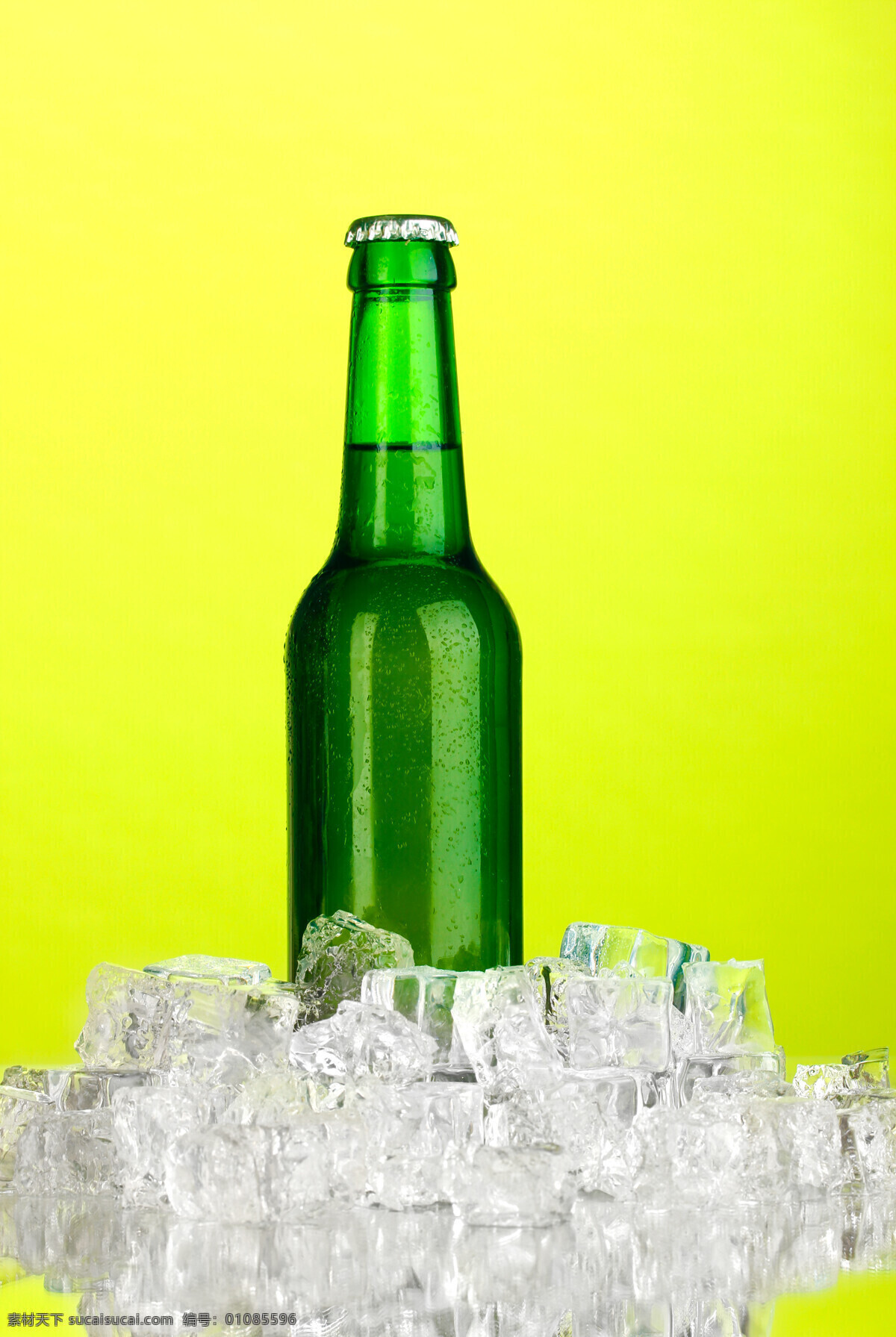 冰块 啤酒 冰 水 纹理 概念素材 抽象 艺术 其他类别 冰水烈火 酒水饮料 餐饮美食 黄色
