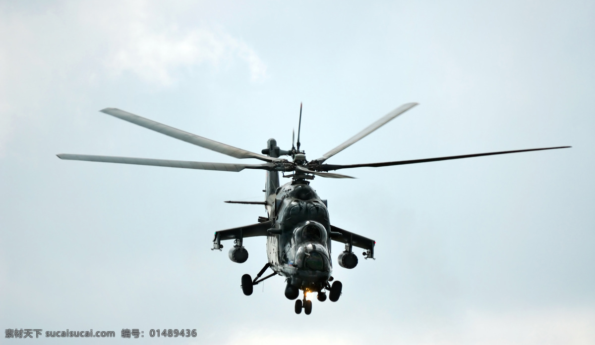 天空 中 直升飞机 军事主题 战斗机 飞机 天空飞翔 军事演习 直升机 军事武器 现代科技