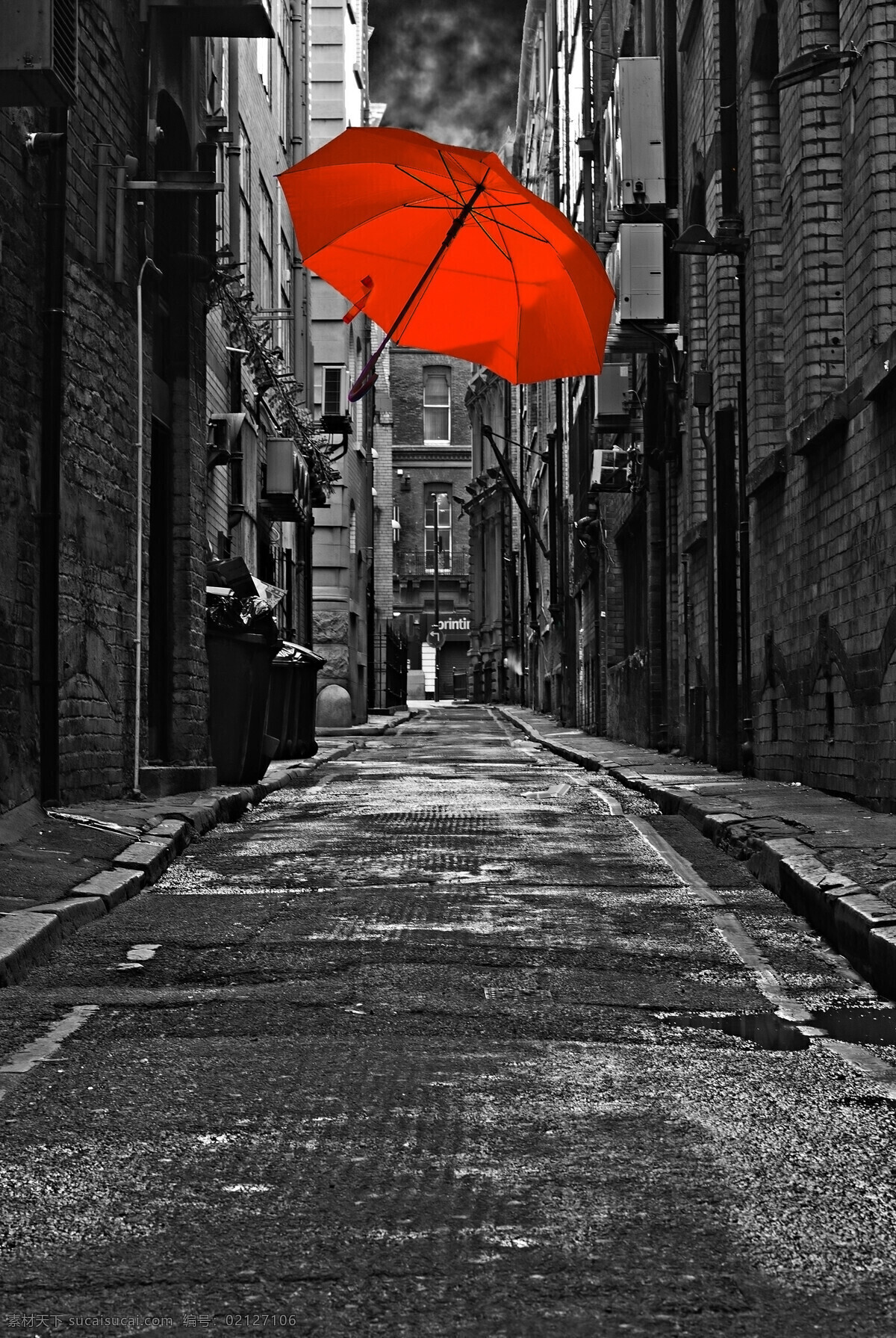 古老 街道 上 红 雨伞 复古 创意 醒目 红雨伞 自然景观