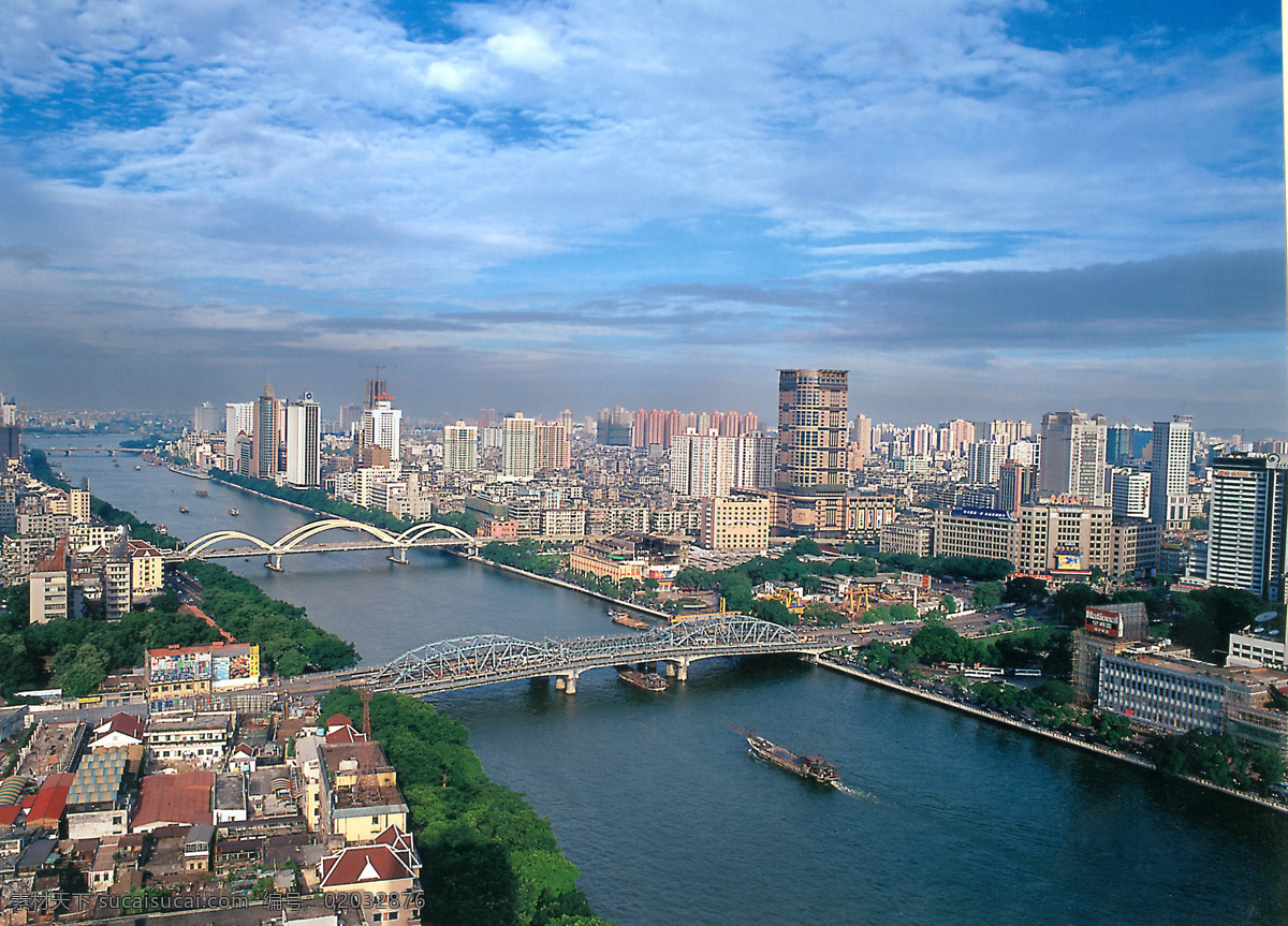 珠江河畔 珠江 金融中心 广州 高楼 大厦 蓝天 白云 绿树 楼群 建筑景观 自然景观 海珠桥 解放桥 航拍