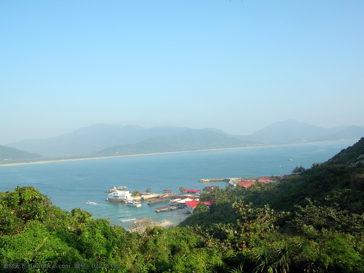 大海 风景区 国内旅游 海南 海南风景 蓝天 旅游摄影 南 风景图片 分界洲岛 椰子树 游人 游艇 远山 风景 生活 旅游餐饮