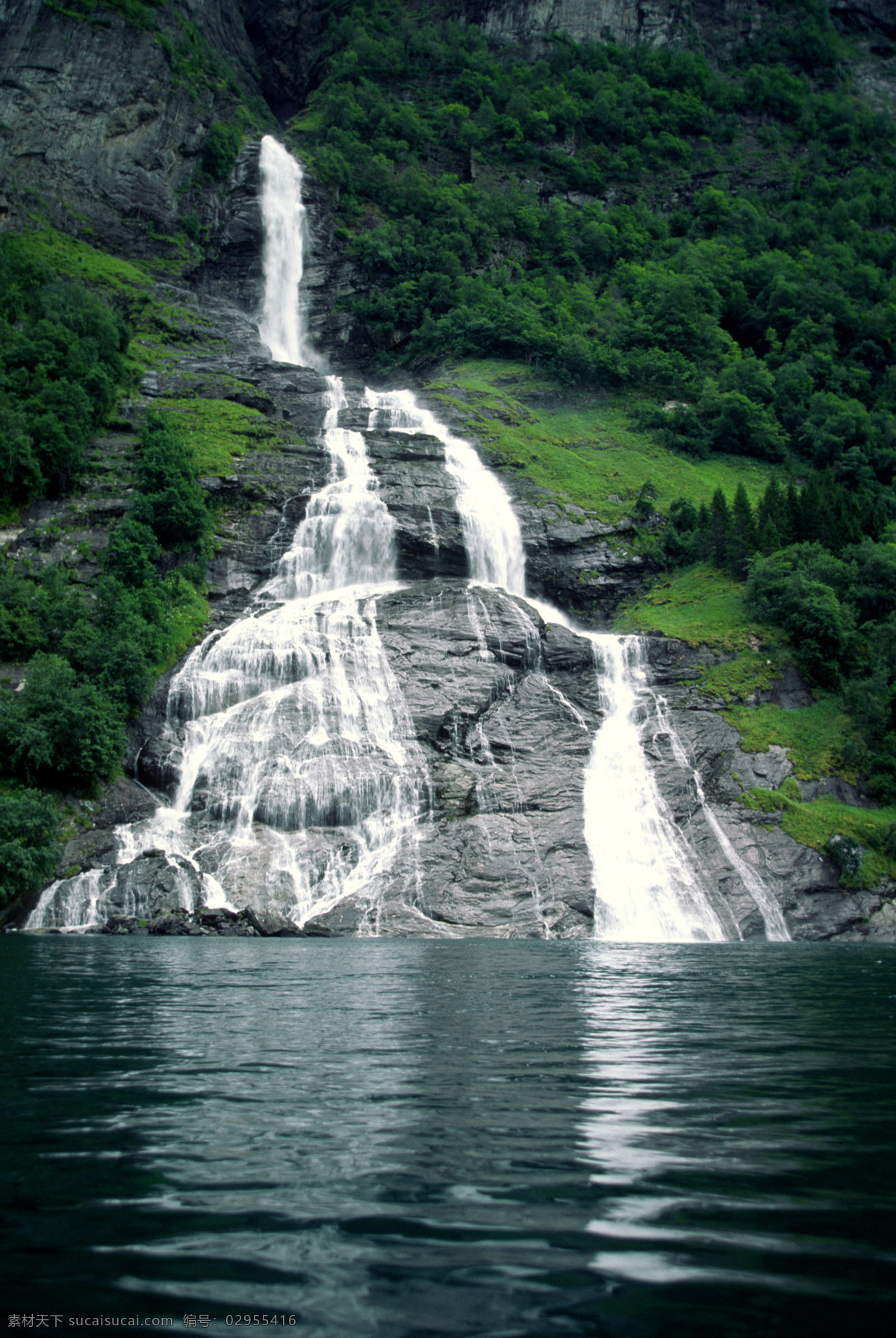 美丽 瀑布 湖泊 流水 溪水 小溪 湖水 风光 景色 美景 美丽风景 摄影图 高清图片 瀑布图片 风景图片