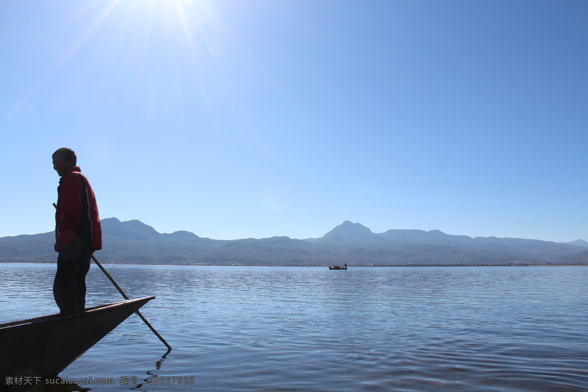 云南洱海 云南 洱海 划船 湖景 丽江 旅游摄影 自然风景