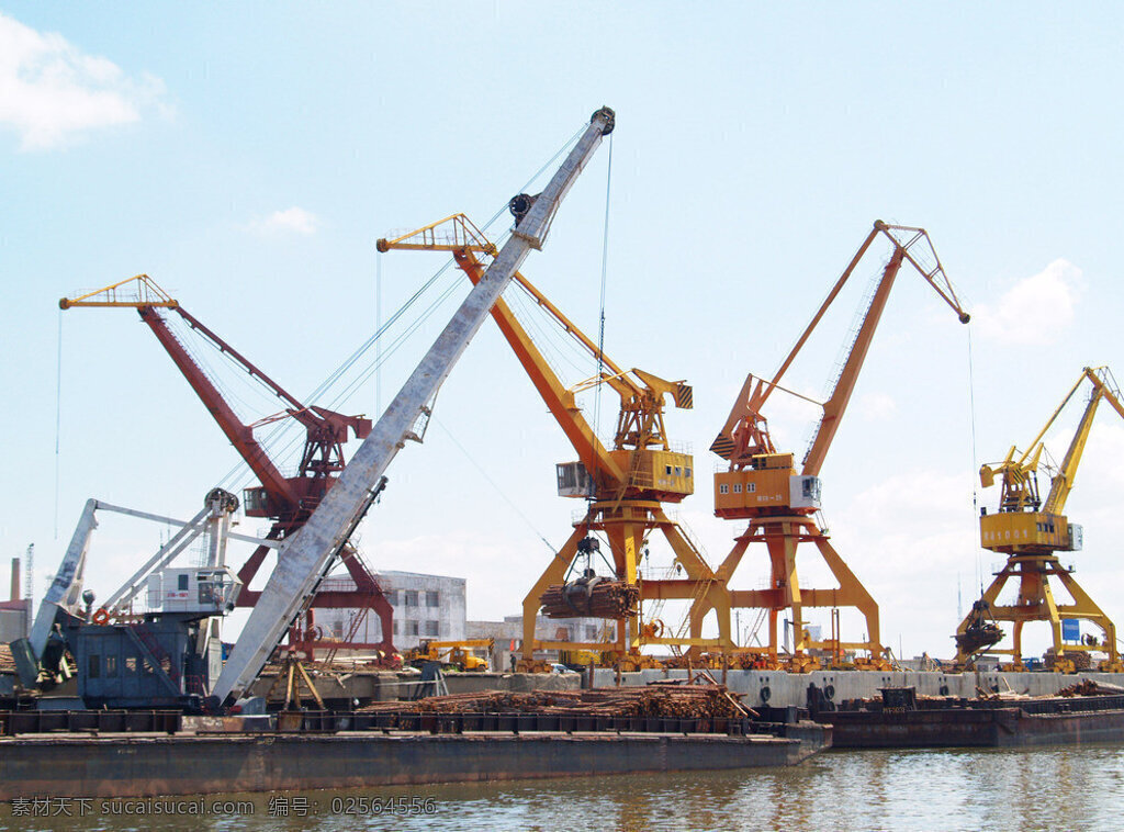 港口吊车 港口 吊车 装货 货物 机器 工业生产 现代科技
