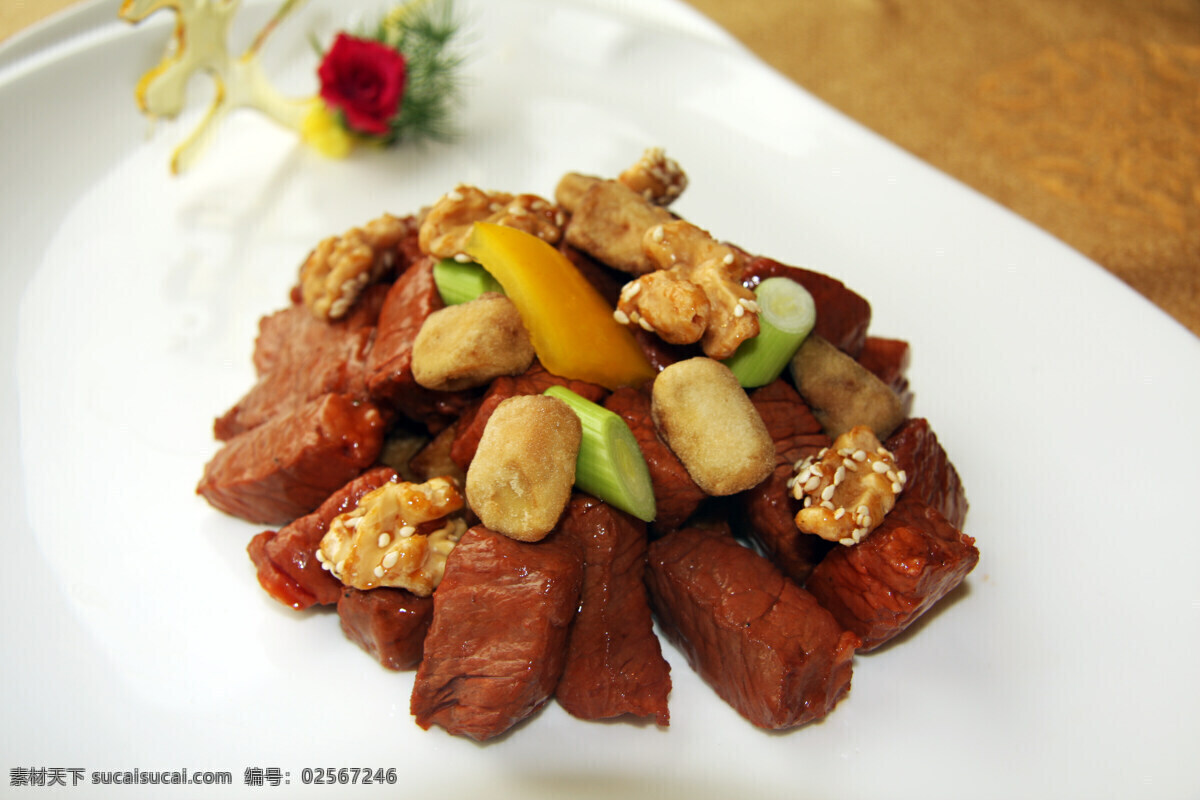 爆炒牛肉粒 美食 菜品 菜谱 餐饮 中餐 食品 传统美食 餐饮美食 热菜 炒菜 牛肉粒 彩椒 粤菜