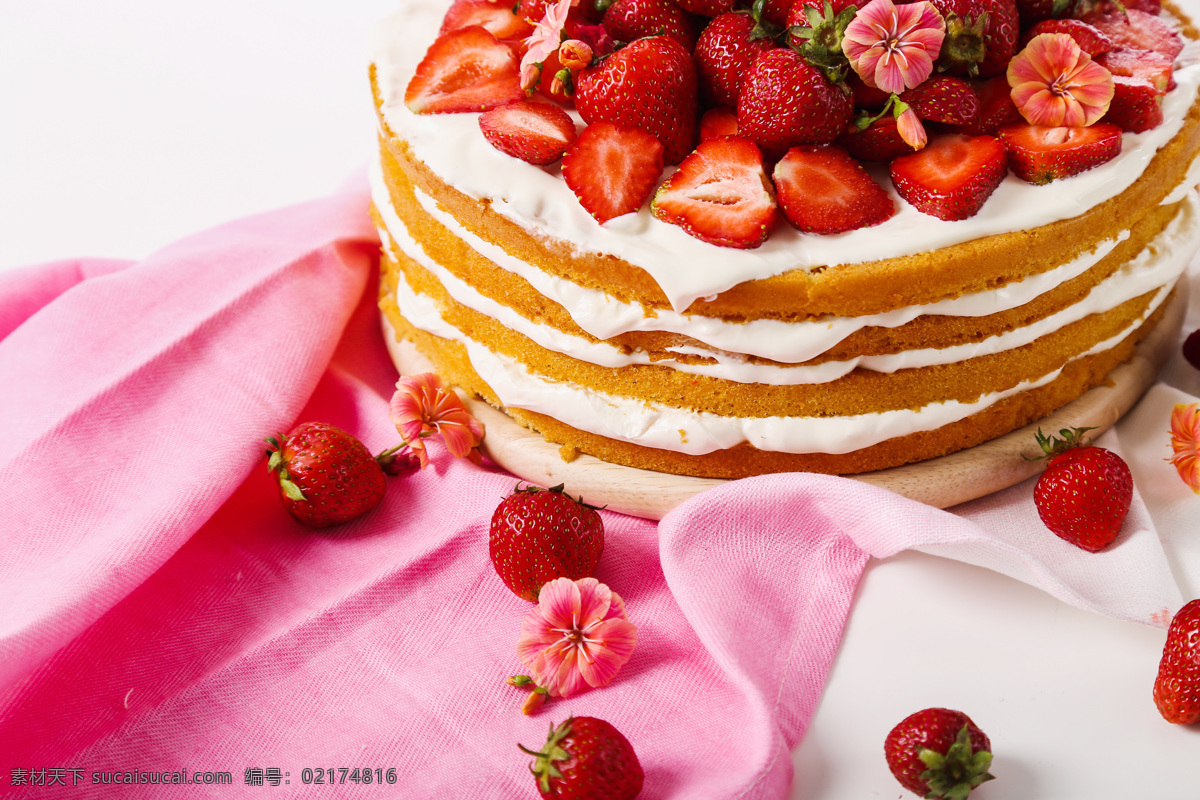草莓 蛋糕 草莓蛋糕 丝绸 水果蛋糕 糕点 甜品 美食 美味 食物摄影 生日蛋糕图片 餐饮美食