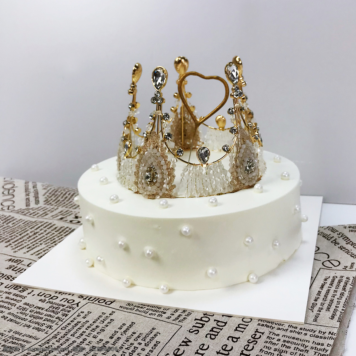 皇冠蛋糕 蛋糕 生日蛋糕 烘焙 女王 公主 食物摄影 餐饮美食 西餐美食