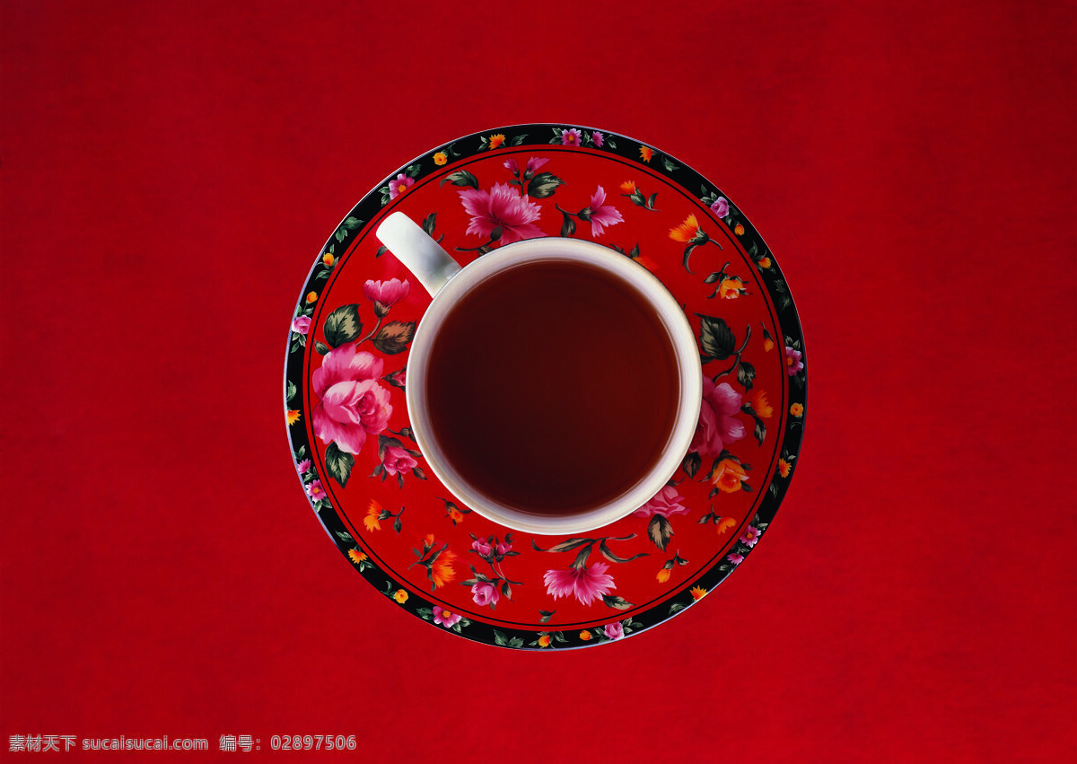 红色 餐具 饮品 俯视图 茶具 咖啡 中国红 饮料 高雅 勺子 广告 摄影图片 饮料酒水 餐饮美食 商业摄影 高清图片 酒类图片