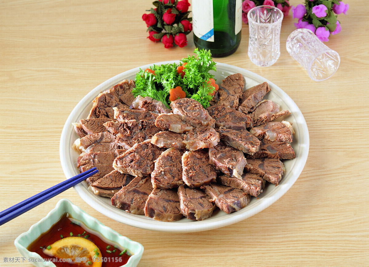 美食 菜叶 蔬菜 醋 筷子 肉 肉片 餐饮美食 传统美食