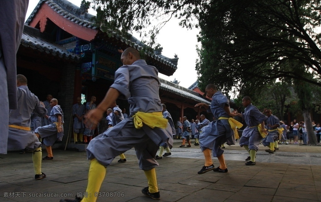 少林功夫 少林寺 嵩山 武术 和尚 练功 庙宇 房屋 古建筑 树木 国内摄影 国内旅游 旅游摄影