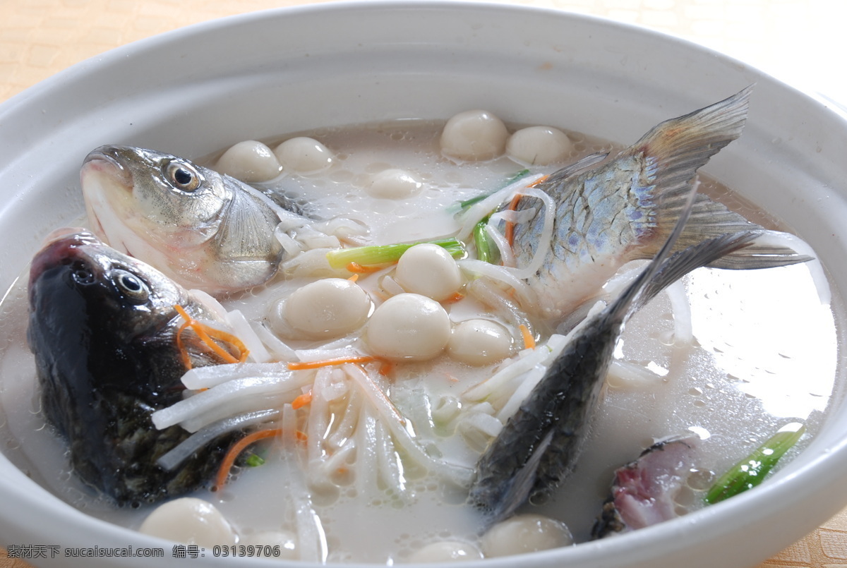 汤圆银丝鲫鱼 鲫鱼 美味 美食 特色菜肴 餐饮美食 传统美食 摄影图库 美食菜