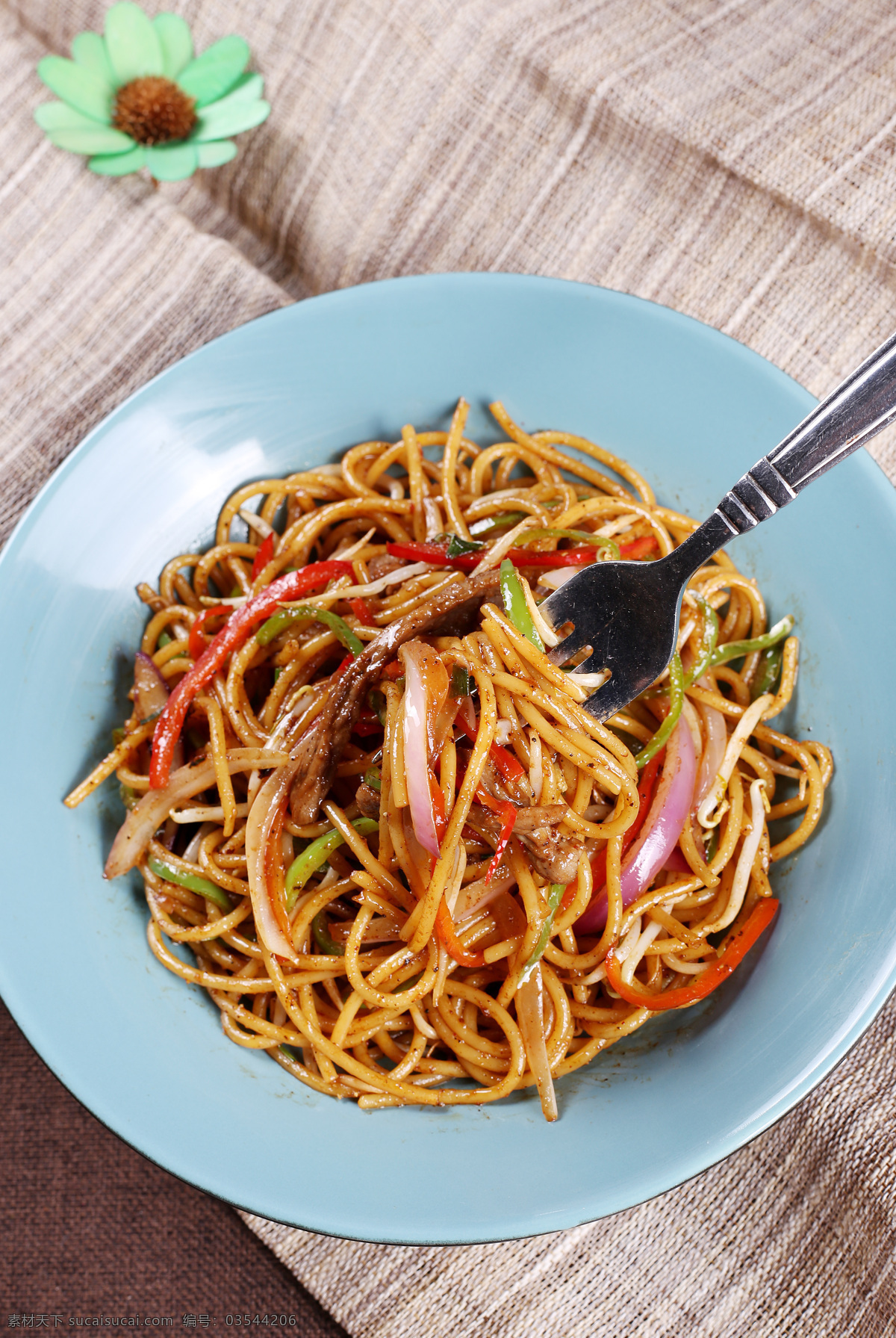 黑椒 牛柳 炒 意 粉 黑椒牛柳意粉 炒意面 意大利面 西式料理 面食 主食 餐饮美食 传统美食