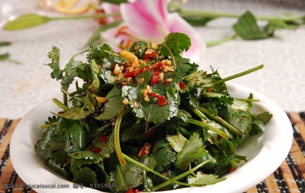 酸辣拌香菜 凉菜 开胃菜 精美小菜 饭前小菜 凉菜类 风味凉菜 拌菜 凉拌 菜 餐饮美食 传统美食