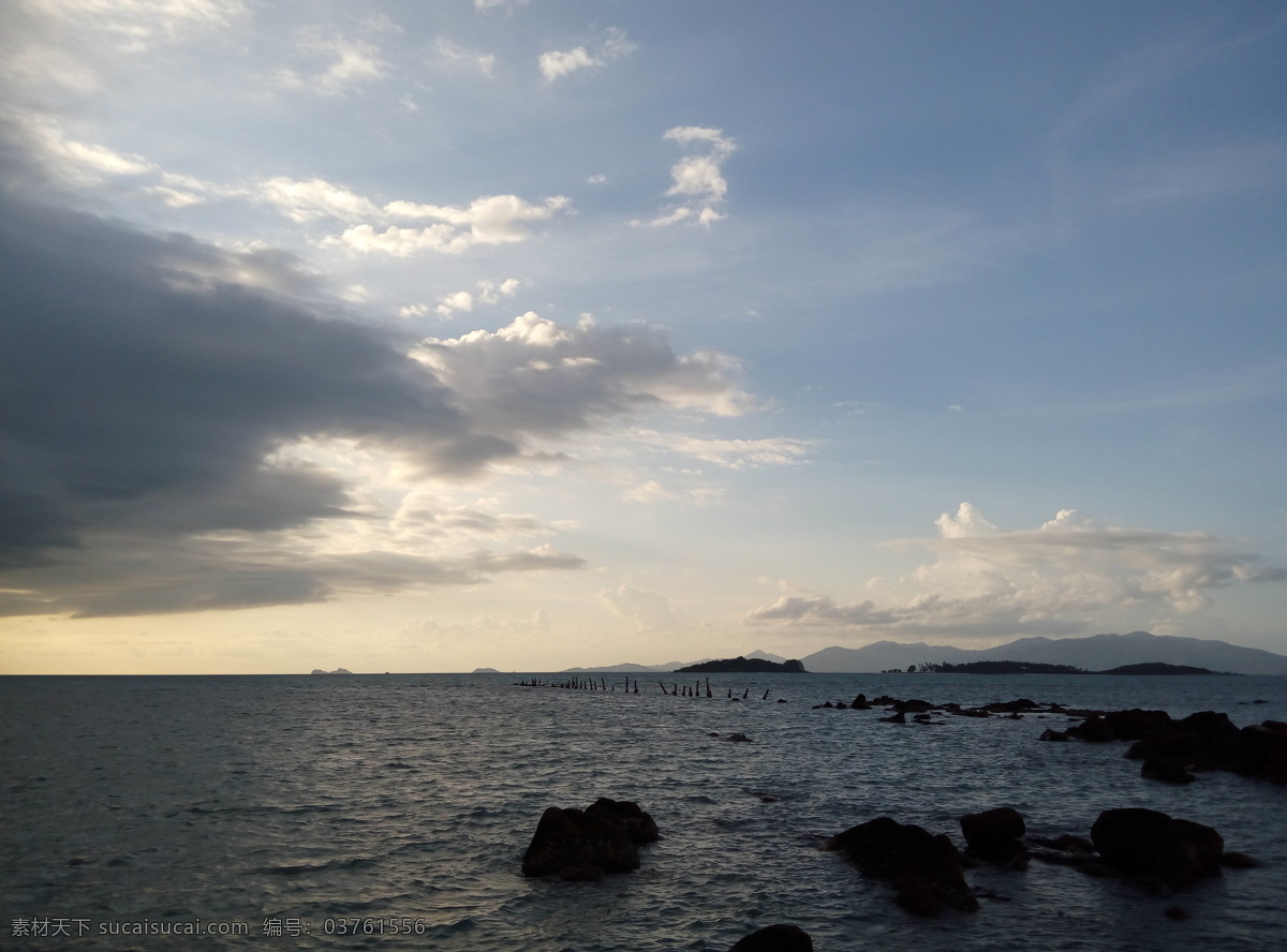 海边 苏梅岛 泰国 黑云 云 天空 日落 乌云 暴风雨 乌云密布 海 礁石 石 苏梅岛泰国 旅游摄影 自然风景