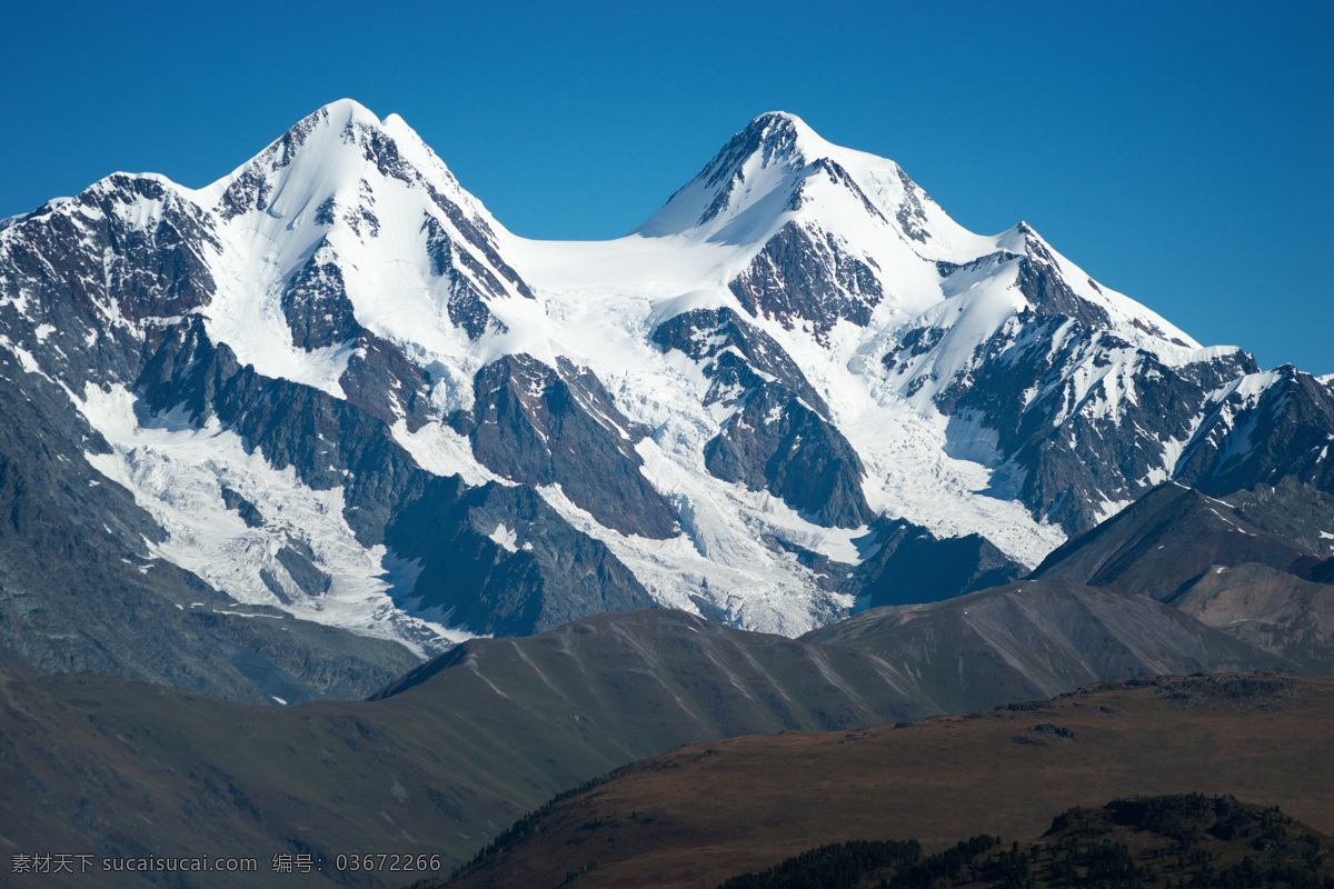 雪山图片素材 山路 雪路面 积雪覆盖 雪山 山水风景 风景图片