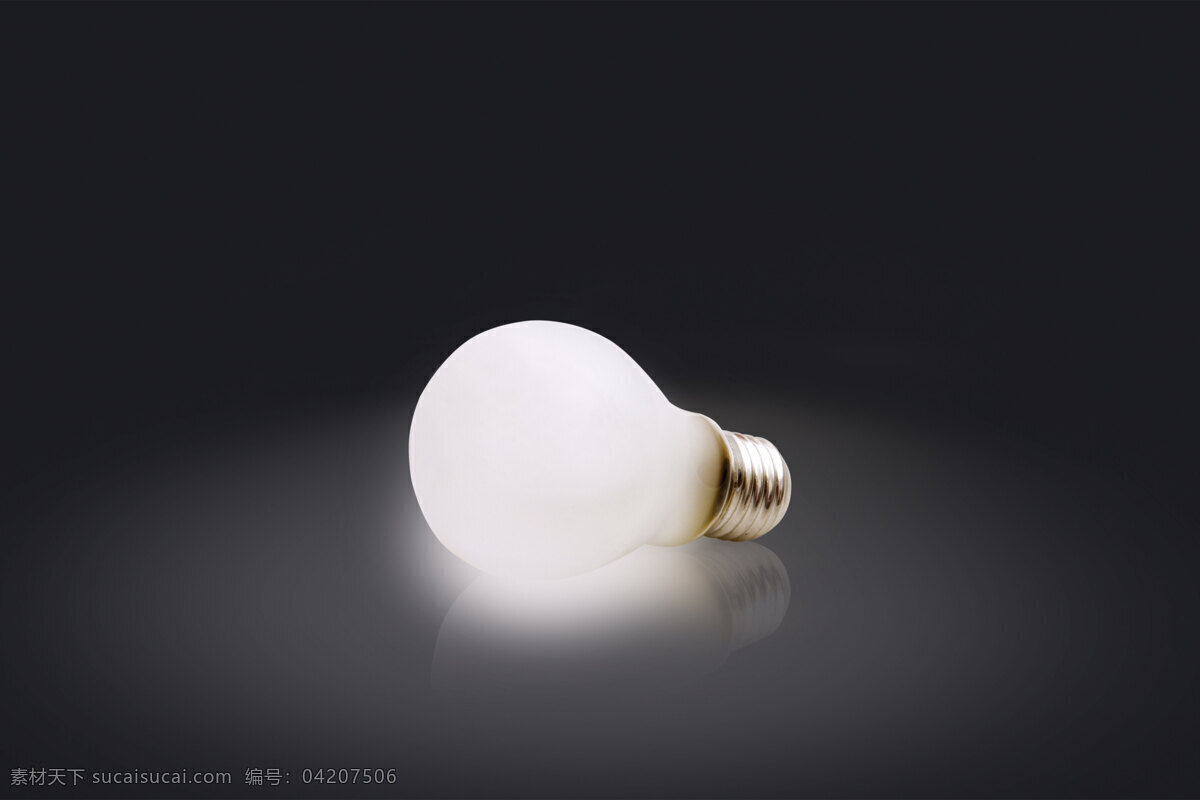 发光 灯泡 能源概念 电灯泡 绿色能源 环保能源 生态能源 洁净能源 可再生资源 能源环保 低碳 节能 螺纹 生活用品 生活百科