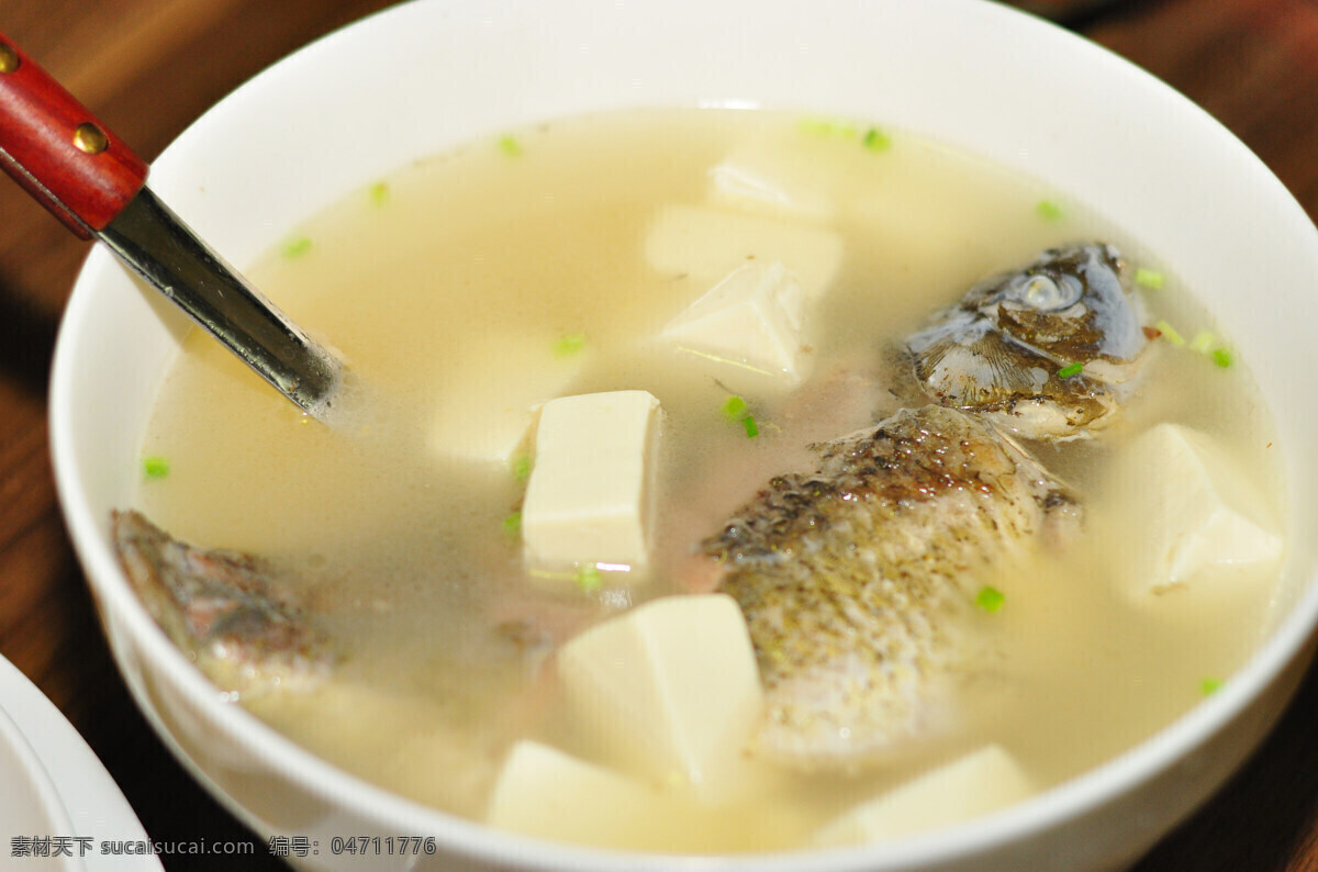 鲫鱼豆腐汤 鲫鱼 豆腐 高汤 传统美食 餐饮美食