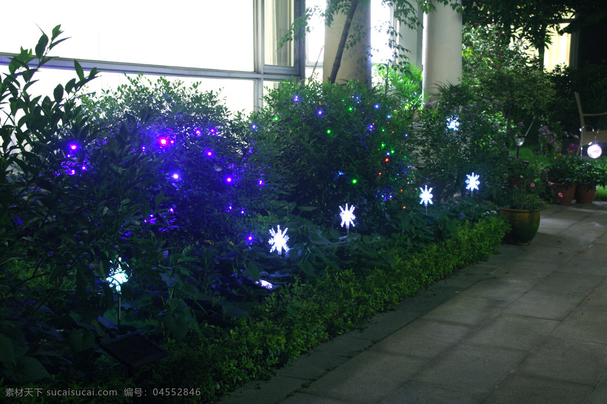 灯光 别墅 璀璨 花园 建筑摄影 建筑园林 太阳能 夜晚 五彩 颜色 雪花 矢量图 日常生活