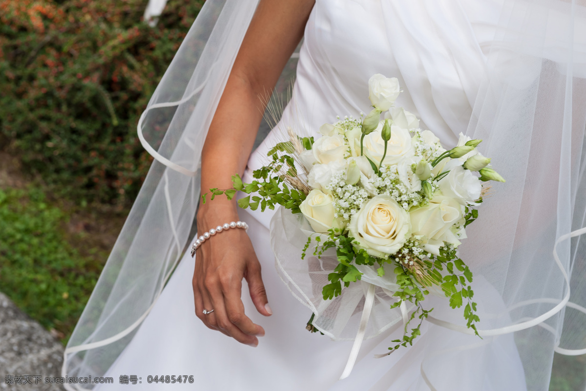 白色 玫瑰 手 捧 花 手捧花 花束 新娘 婚礼 结婚 情侣图片 人物图片