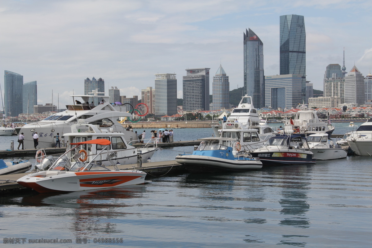 白云 船舶 高楼 国内旅游 海边 海湾 建筑物 蓝天 青岛 风光图片 青岛风光 游艇 旅游摄影 风景 生活 旅游餐饮