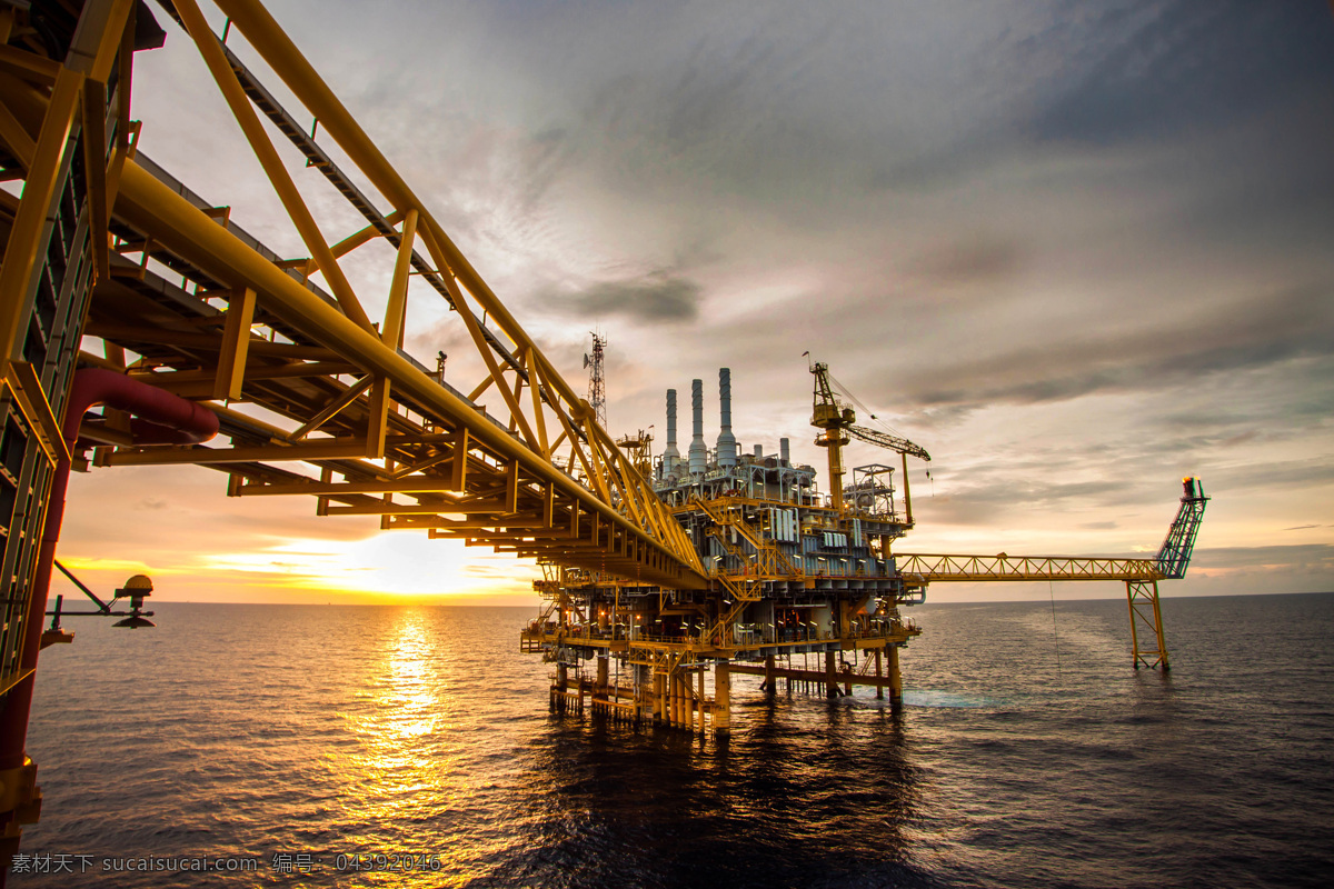 海上 钻井 平台 钻井平台 海洋 大海风景 油田 石油开采 原油开采 工业生产 现代科技