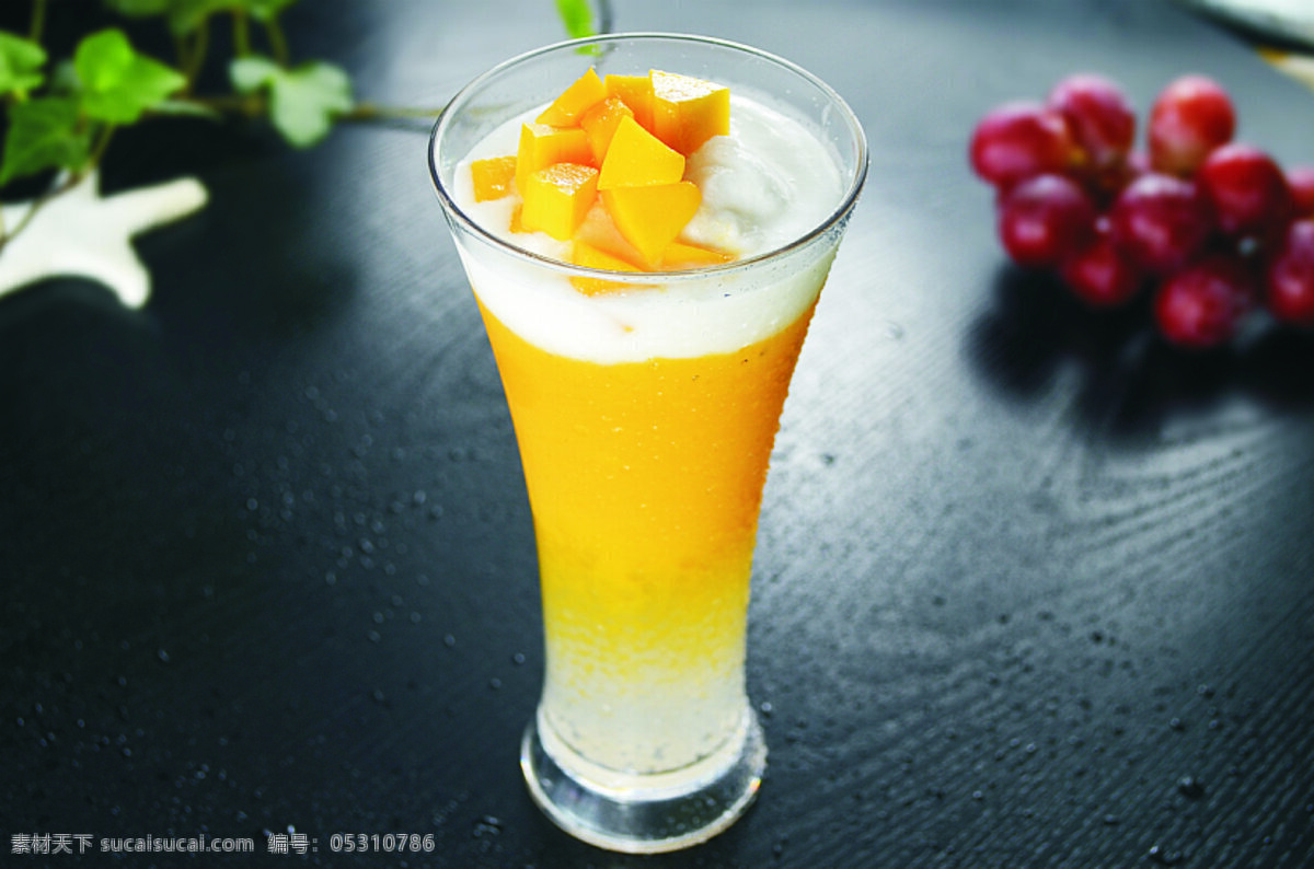 饮料 芒果 背景 杯子 玻璃杯 芒果汁 饮料酒水 餐饮美食